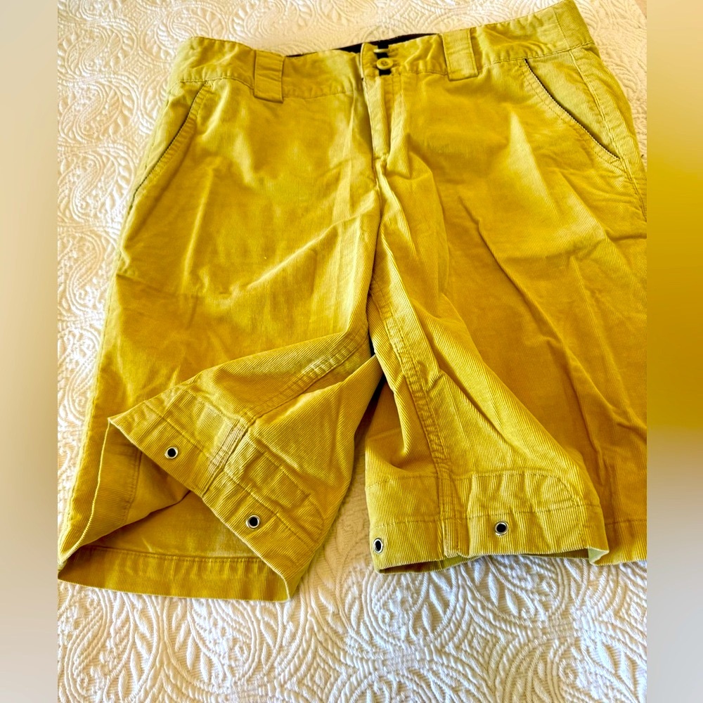 ATHLETA VINTAGE Y2K Marigold Corduroy bermuda shorts. EUC